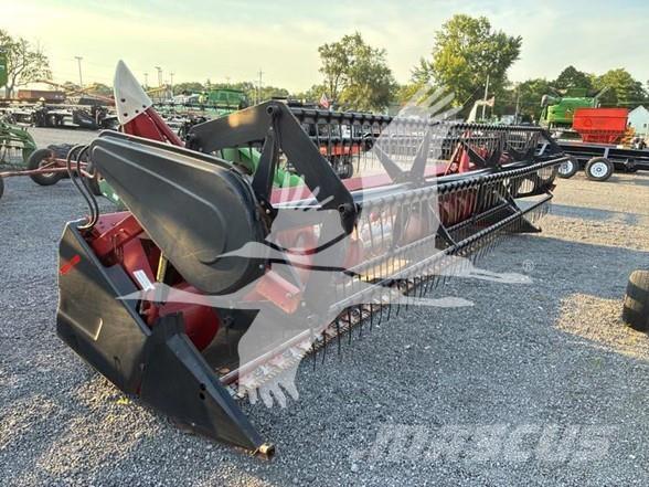 Case IH 1020 Ražas novākšanas galvas