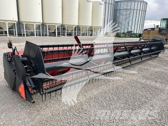 Case IH 1020 Ražas novākšanas galvas