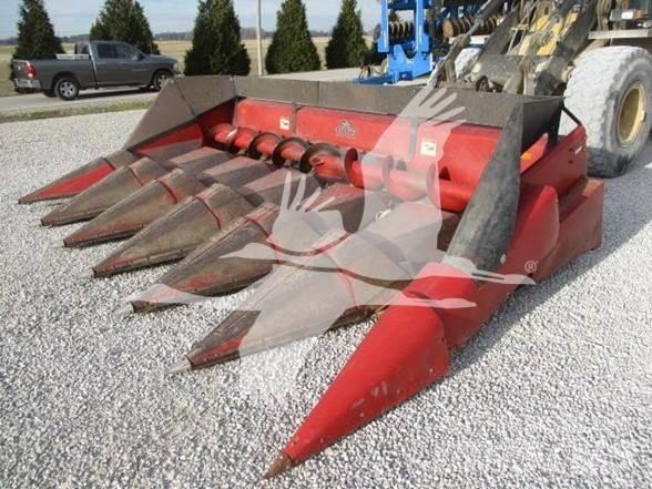 Case IH 1063 Ražas novākšanas galvas
