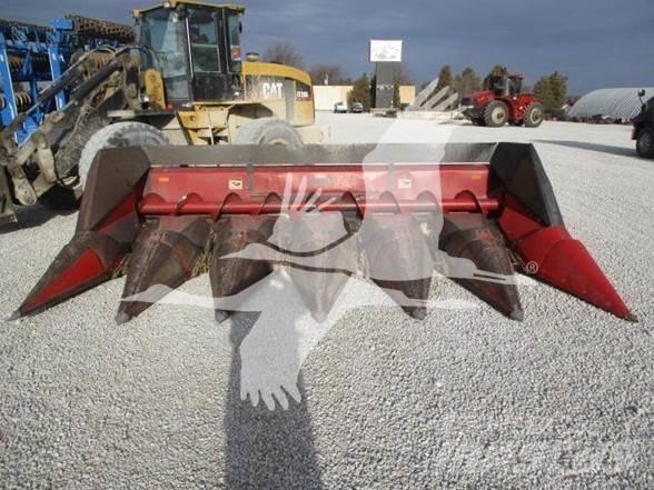 Case IH 1063 Ražas novākšanas galvas