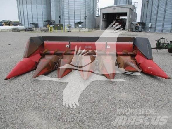 Case IH 1063 Ražas novākšanas galvas