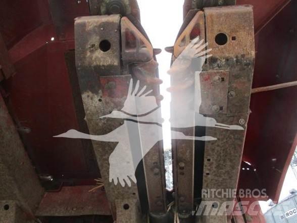 Case IH 1063 Ražas novākšanas galvas