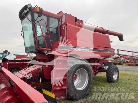 Case IH 1680 Ražas novākšanas kombaini