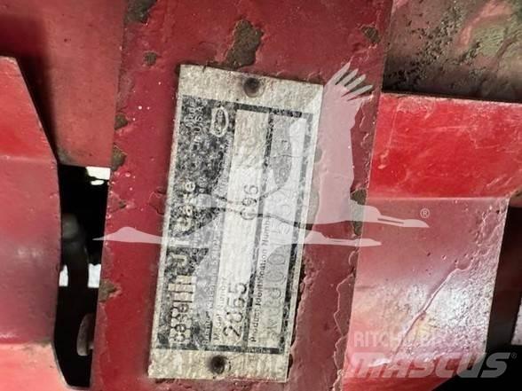 Case IH 2055 Ražas novākšanas kombaini