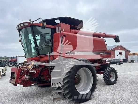 Case IH 2588 Ražas novākšanas kombaini