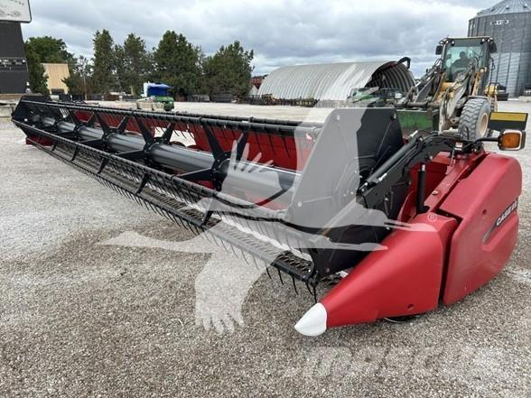 Case IH 3020 Ražas novākšanas galvas