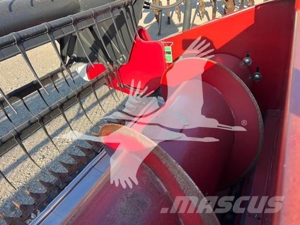 Case IH 3020 Ražas novākšanas galvas