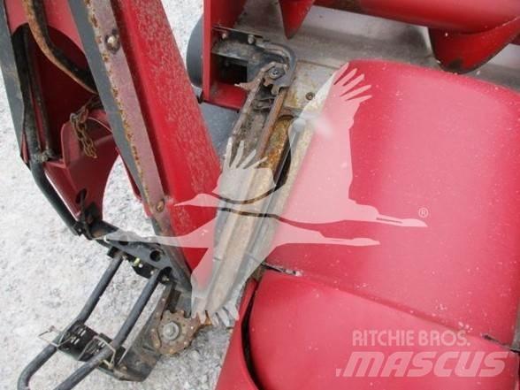 Case IH 3408 Ražas novākšanas galvas