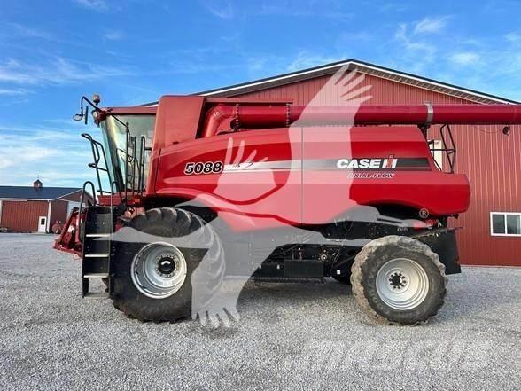 Case IH 5088 Ražas novākšanas kombaini