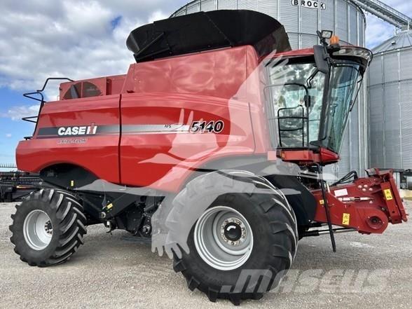 Case IH 5140 Ražas novākšanas kombaini