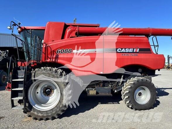 Case IH 6088 Ražas novākšanas kombaini