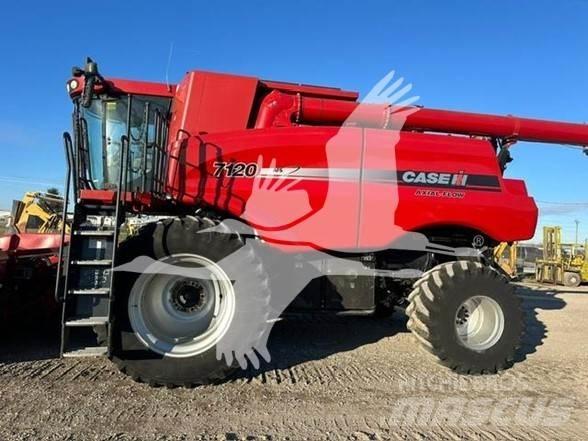Case IH 7120 Ražas novākšanas kombaini