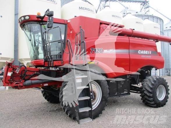 Case IH 7120 Ražas novākšanas kombaini