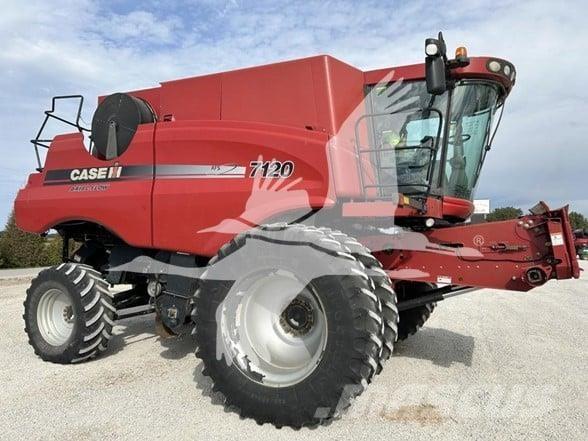 Case IH 7120 Ražas novākšanas kombaini