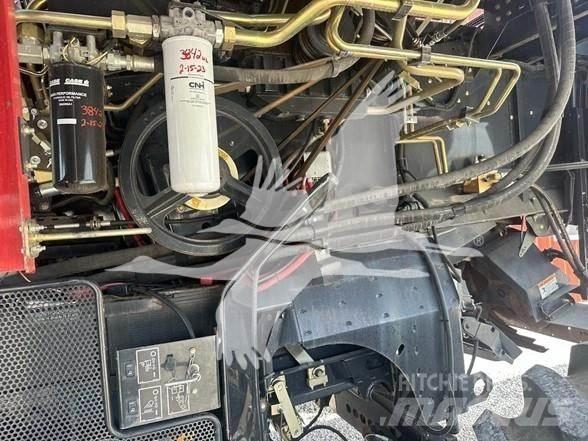 Case IH 8120 Ražas novākšanas kombaini