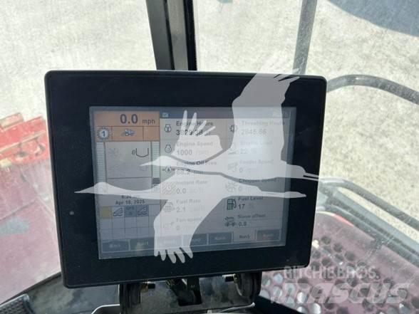 Case IH 8120 Ražas novākšanas kombaini