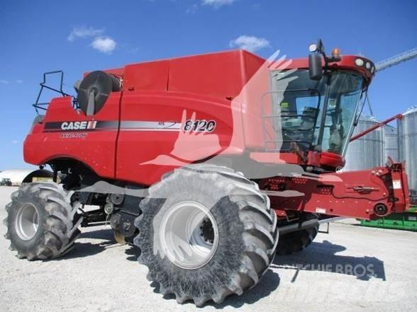 Case IH 8120 Ražas novākšanas kombaini