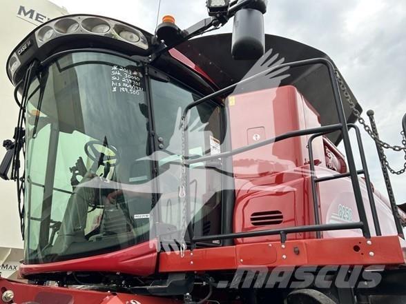 Case IH 8250 Ražas novākšanas kombaini