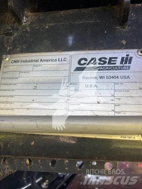 Case IH 8250 Ražas novākšanas kombaini
