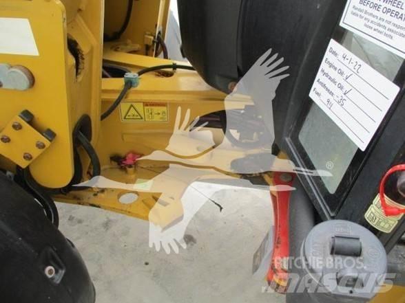 CAT 906H2 Iekrāvēji uz riteņiem