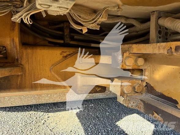 CAT CB54 Vienvalča grunts veltņi