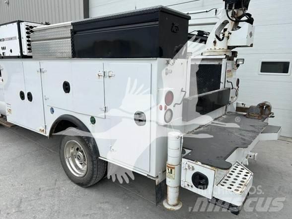 Ford F550 Būvniecība- Citi