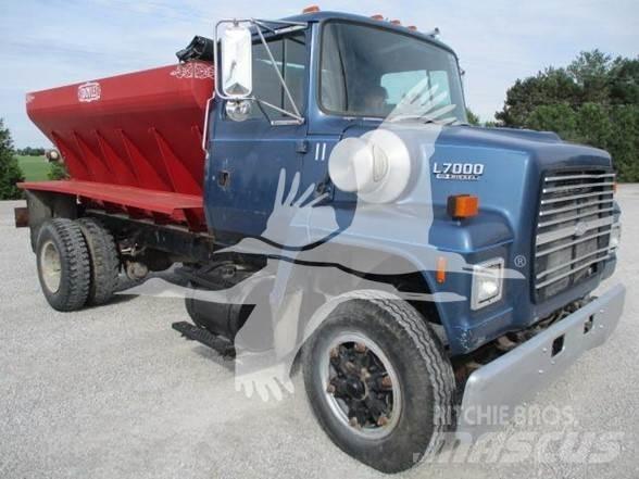 Ford LN7000 Būvniecība- Citi