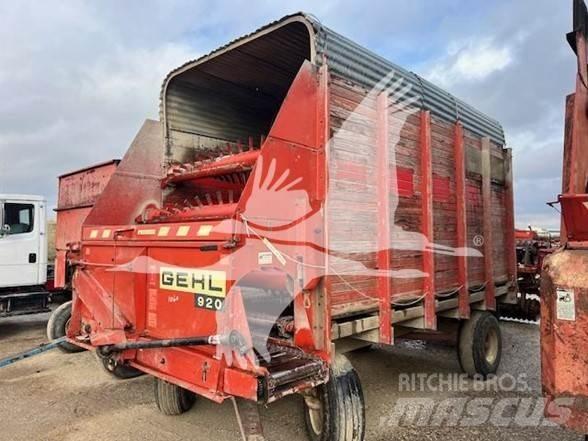 Gehl BU920 Lopbarības piekabes