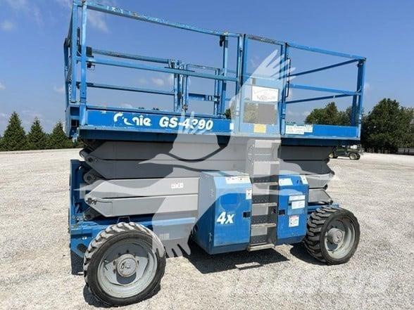 Genie GS4390RT Šķerveida pacēlāji