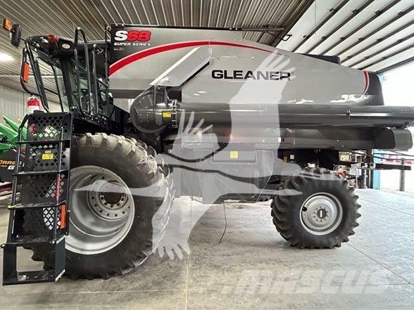 Gleaner S68 Ražas novākšanas kombaini