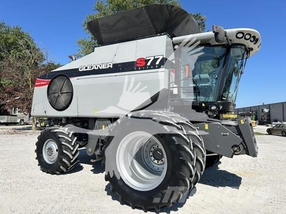 Gleaner S77 Ražas novākšanas kombaini