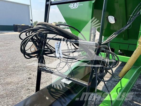 J&M 1326-22S Graudu pārkraušanas piekabes