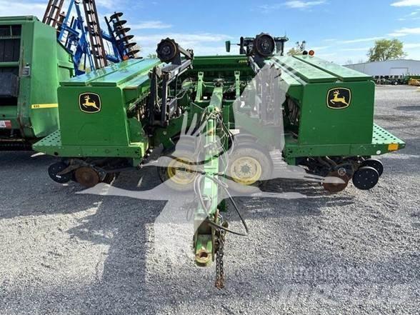 John Deere 455 Sējmašīnas