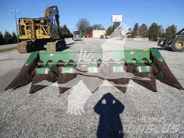 John Deere 644 Ražas novākšanas galvas