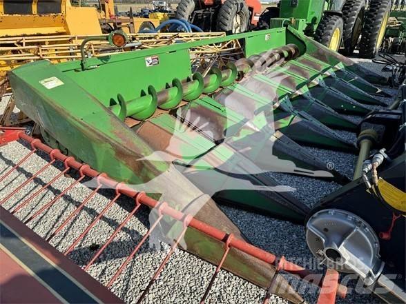 John Deere 843 Ražas novākšanas galvas