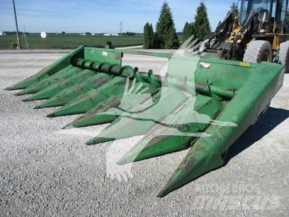 John Deere 843 Ražas novākšanas galvas