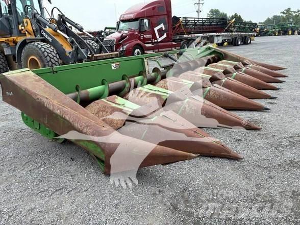 John Deere 844 Ražas novākšanas galvas