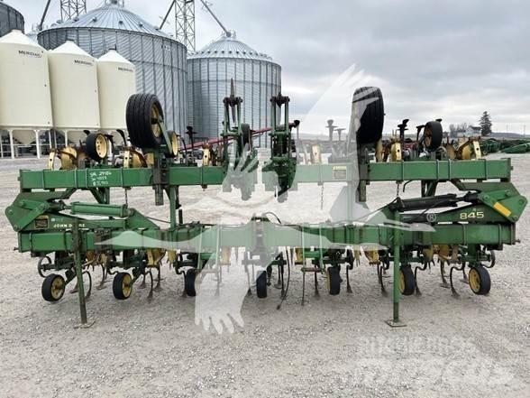 John Deere 845 Labības kultivatori