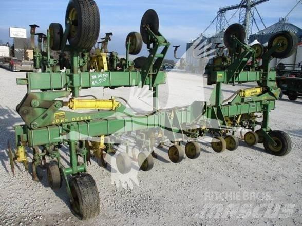 John Deere 85 Labības kultivatori