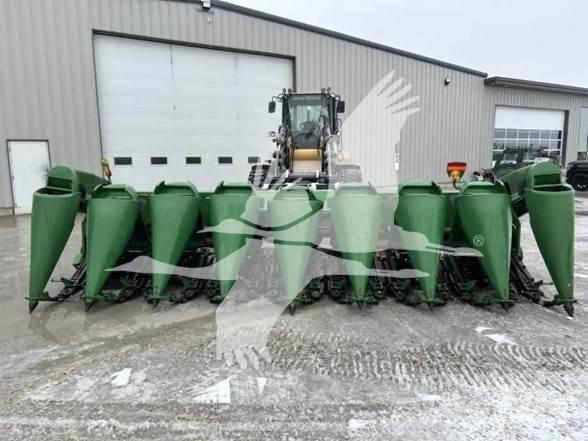 John Deere 893 Ražas novākšanas galvas