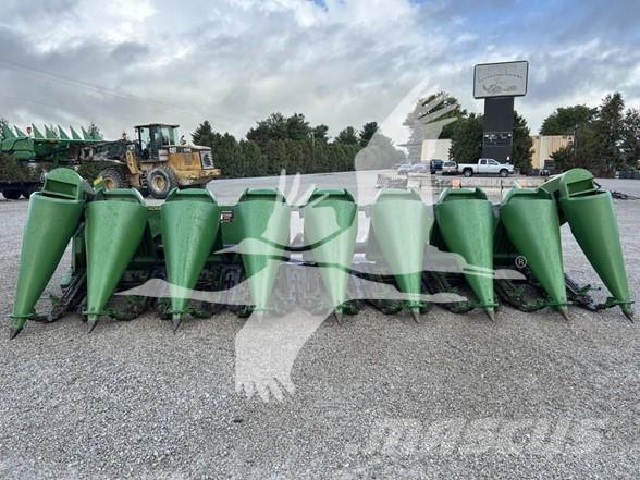John Deere 893 Ražas novākšanas galvas