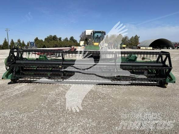 John Deere 920 Ražas novākšanas galvas