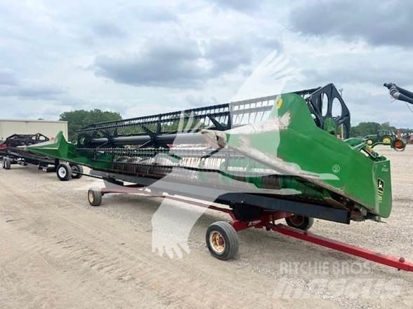 John Deere 925 Ražas novākšanas galvas
