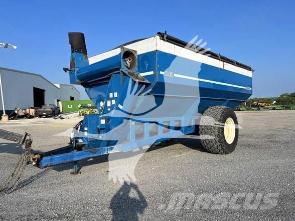 Kinze 840 Graudu pārkraušanas piekabes