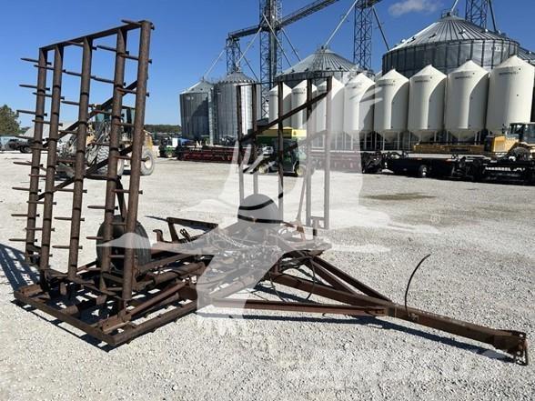 Remlinger 500 Cita augsnes apstrādes tehnika un papildaprīkojums