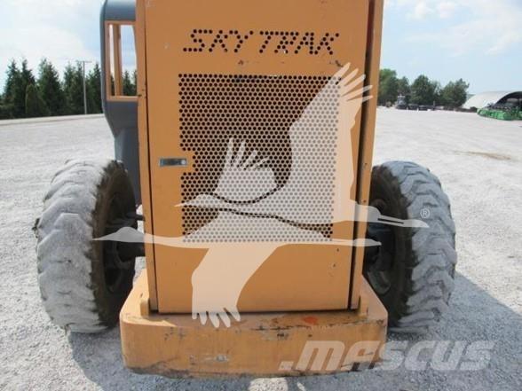 SkyTrak 8042 Teleskopiskie manipulatori