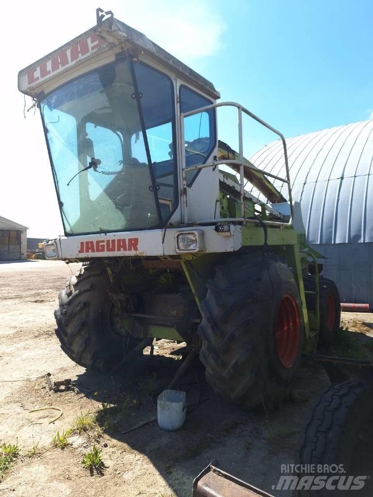 CLAAS Jaguar 690 SL Lopbarības novācēji