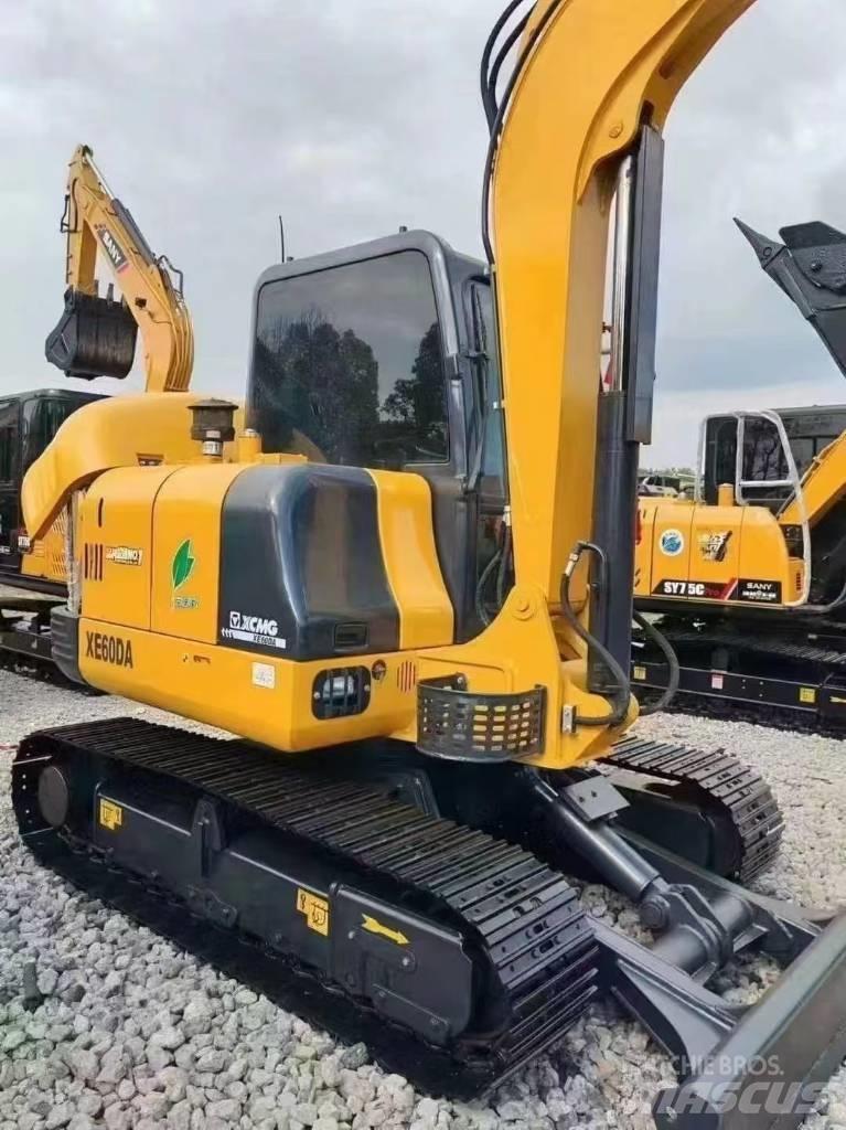 XCMG 60 Kāpurķēžu ekskavatori