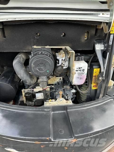 Bobcat E34 Mini ekskavatori < 7 t