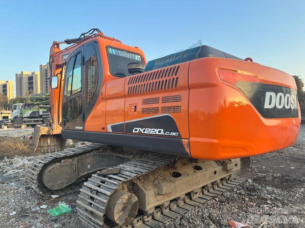 Doosan DX220LC-9 Kāpurķēžu ekskavatori
